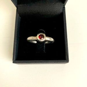 Sterling silver w/garnet ring
